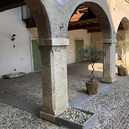 Agrigturismo Monte Cicogna مزرعة للإقامة Moniga del Garda