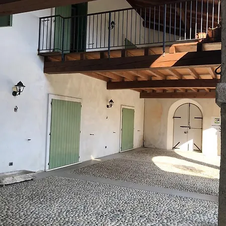 مزرعة للإقامة Agrigturismo Monte Cicogna Moniga del Garda